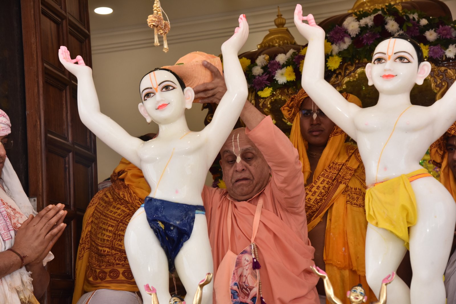 iskcon sri gokul gaushala